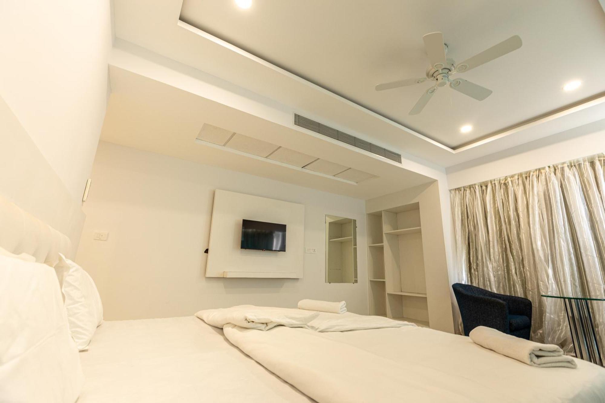 The Grand Monarch Hotel, อุจเจน ภายนอก รูปภาพ