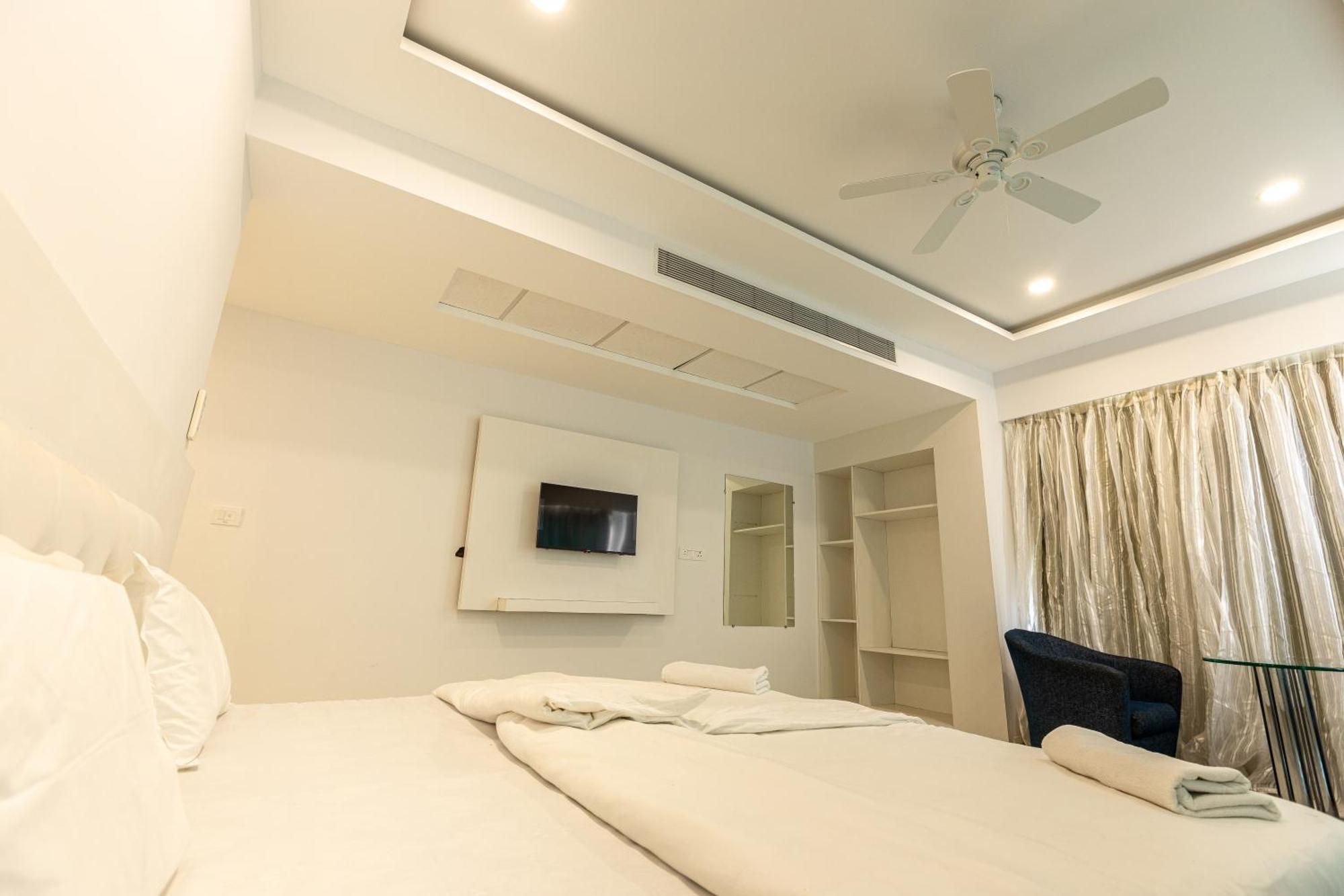 The Grand Monarch Hotel, อุจเจน ภายนอก รูปภาพ
